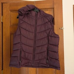 Plum Puffer Vest With Removable Hiod